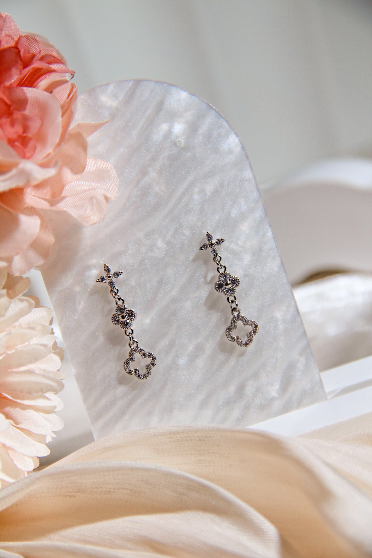 Gardenia Triple Earring
