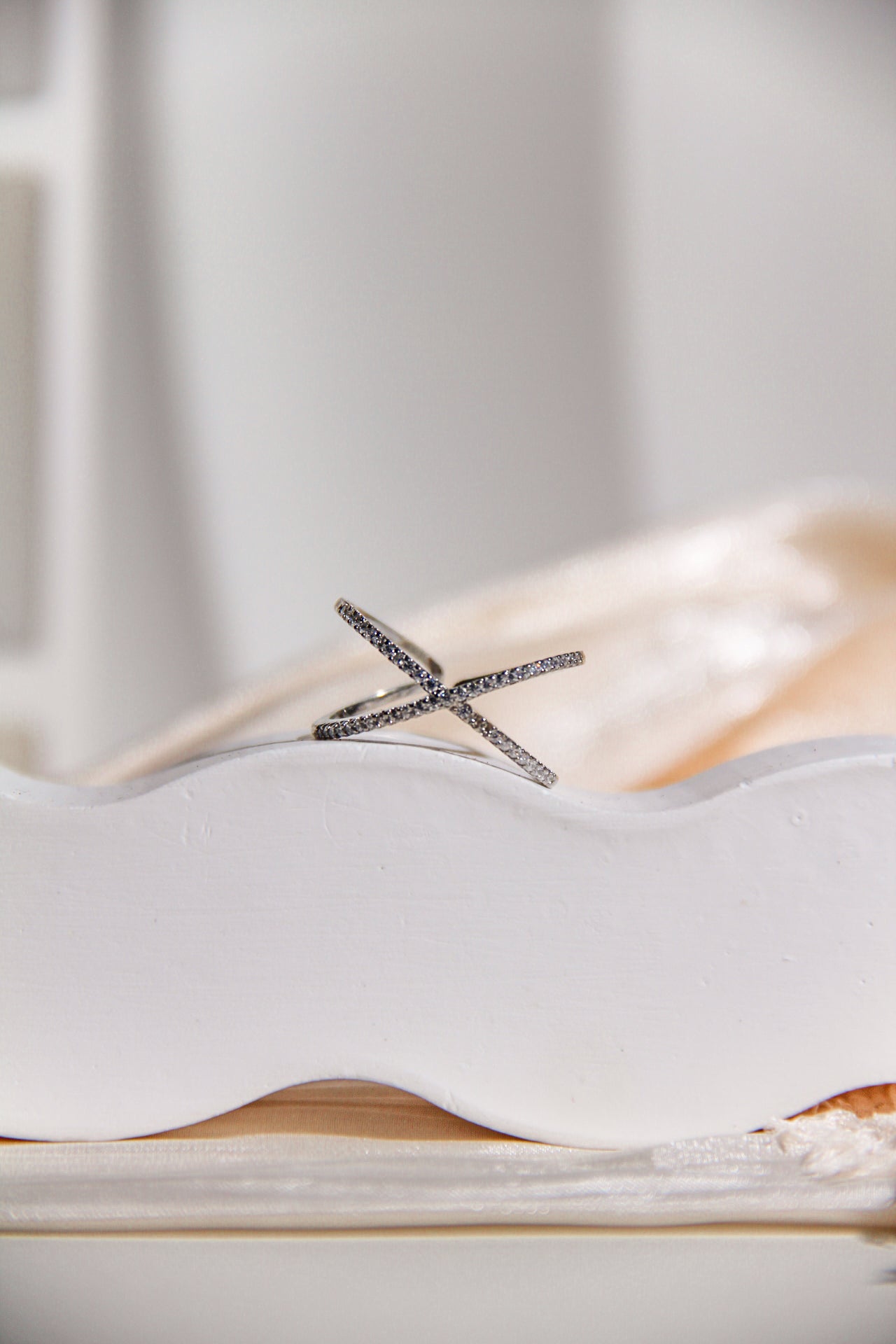 Seni Infinity Cross Ring