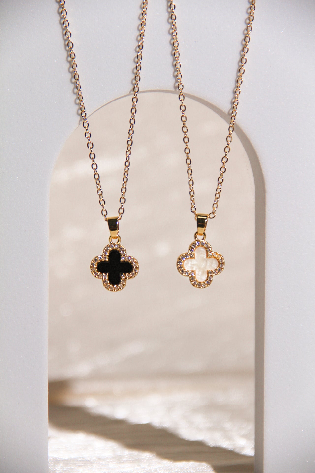Black and White Clover Necklace– Orafa Jewellery