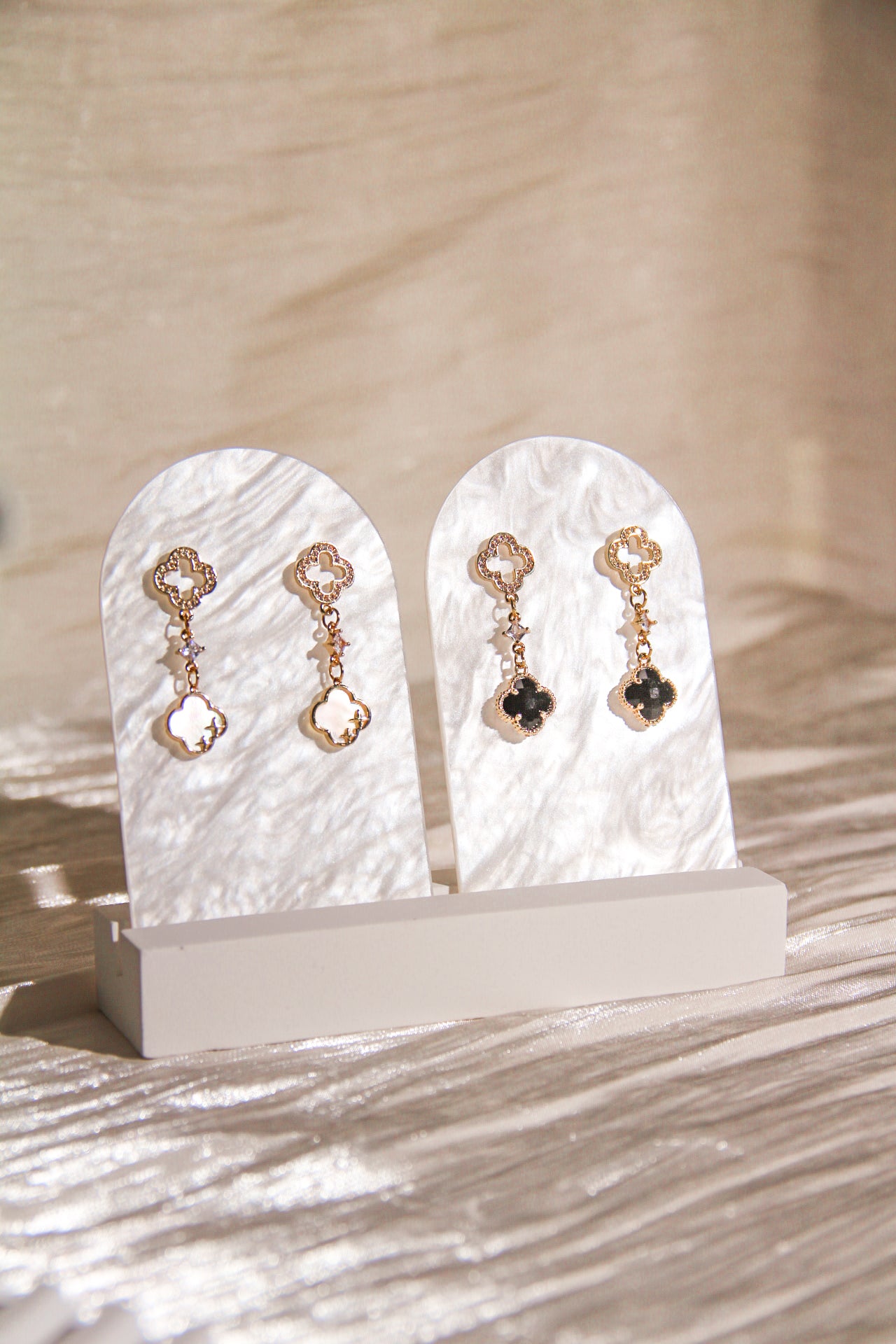 Lara Clover Earring