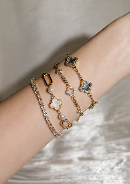 Brody Dainty Clover Bracelet